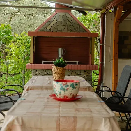 Evdokia's House Holiday home Dikella